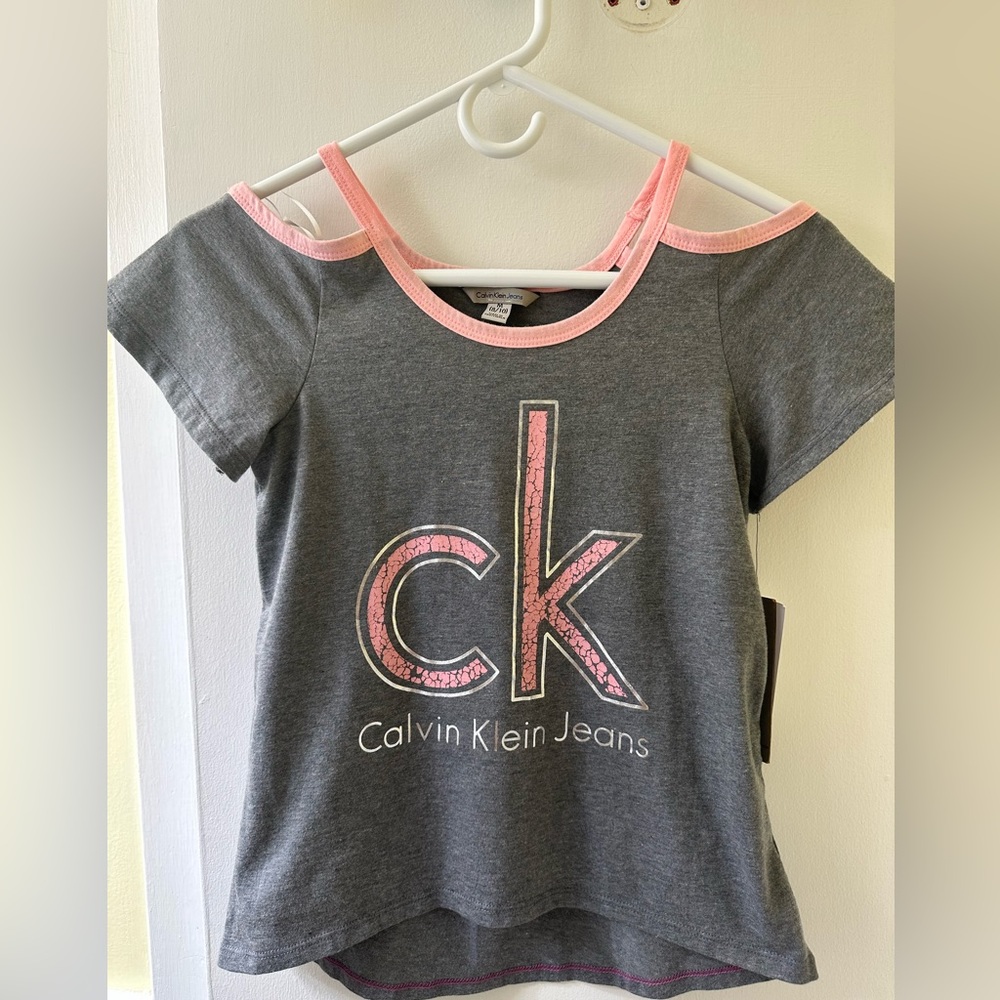 •Calvin Klein jeans girls off the shoulder top